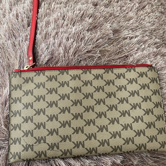 Michael Kors Wristlet - Picture 2 of 4